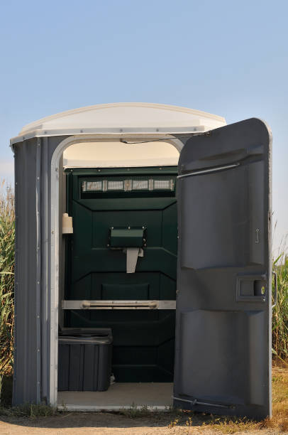 Best Luxury portable toilet rental  in Midland City, AL